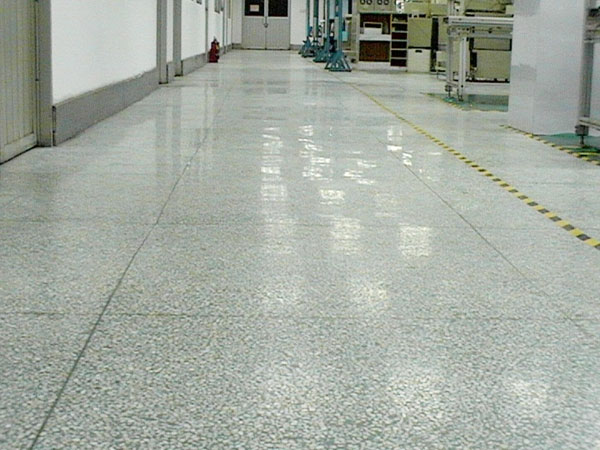 广东深圳客户使用澳达高耐磨抗渗水泥地密封固化剂耐磨、增硬、防尘作用