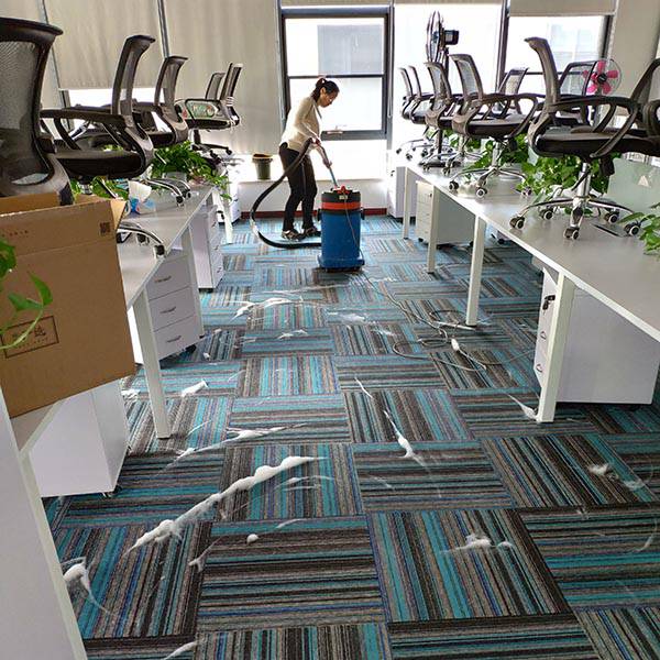 南京建邺区河西万达周边保洁公司专业家庭保洁办公室保洁门面房保洁地毯玻璃清洗地板打腊