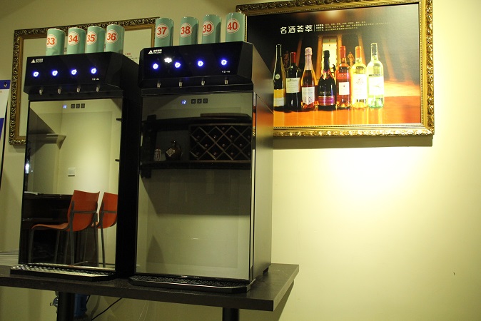 品久科技葡萄酒保鲜分杯机，葡萄酒保鲜机，葡萄酒分酒机