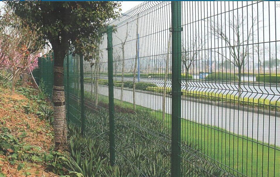 公路护栏网定制、锌钢公路护栏网、河南公路护栏网