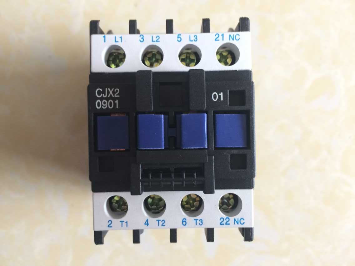 cjx2接触器的辅助F4-22