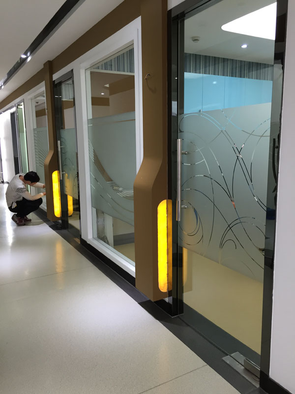 上海徐汇区广告制作 玻璃贴膜加工安装