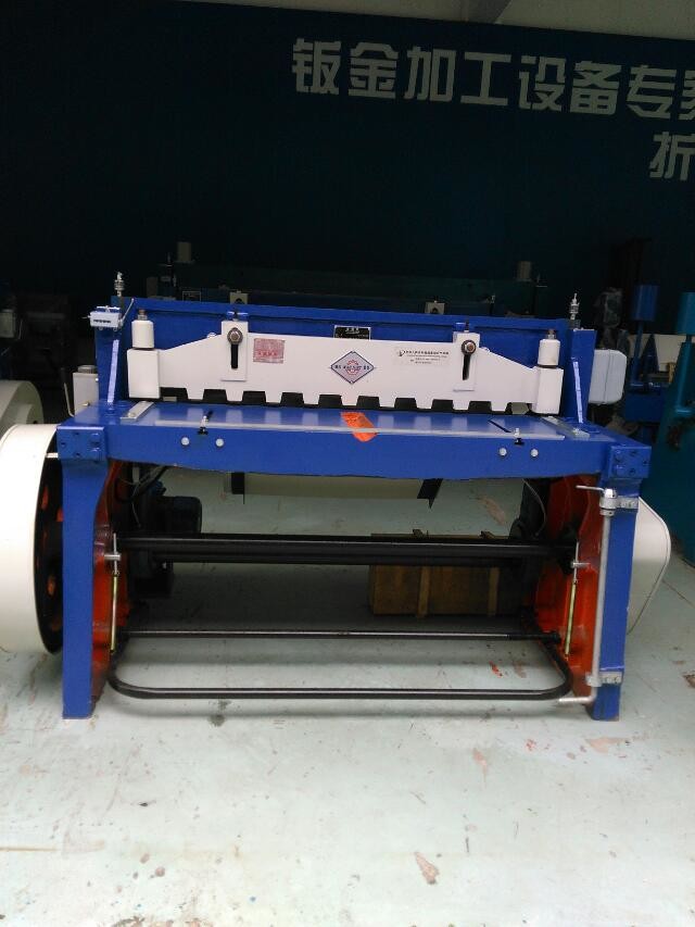 Q11-3X1300电动剪板机 小型剪板机 机械剪板机