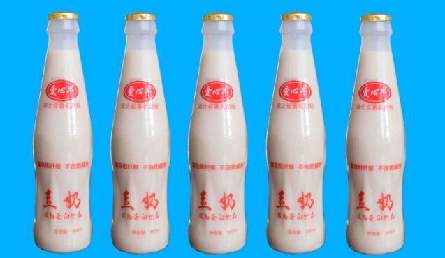 爱心牛豆奶厂家胶瓶豆奶 规格300ML*24瓶