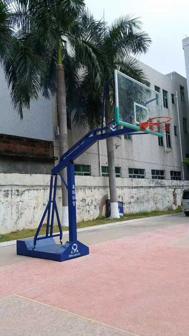 广西乐业篮球架的新标准