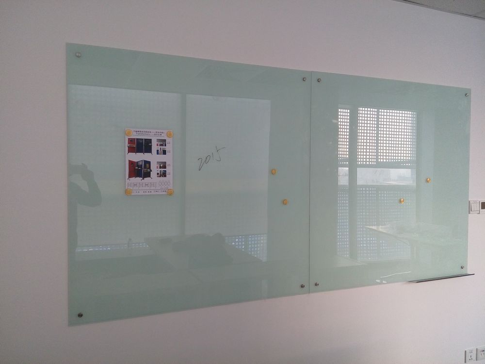 防眩光磁性强化玻璃白板
