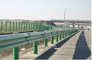贵州波形钢板护栏供应|组合型波形板活动式钢护栏|*分隔带护栏防护
