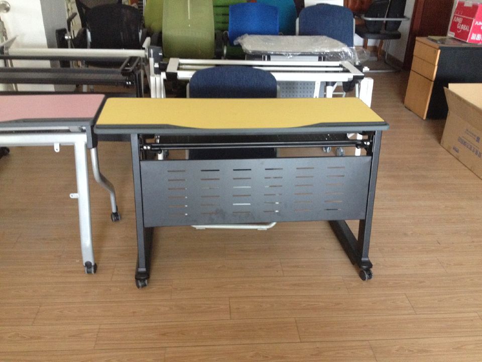 上海奔创GN型培训折叠台效果展示图 折叠桌架实物展厅