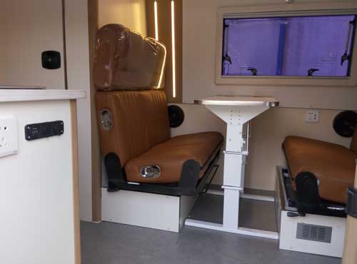 西安座椅厂厂家供应房车改装座椅，可放平当床座折叠椅