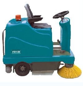 供应驾驶式扫地机 自动扫地车