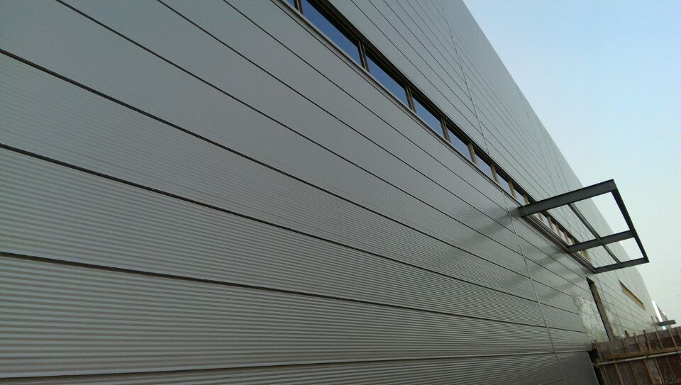 碧澜天外墙保温装饰板YX40-300/400/500 聚氨酯保温板 新型节能保温隔热外墙装饰材料
