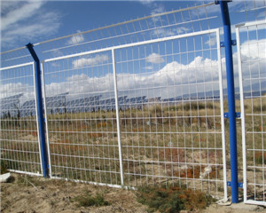 中南光电光伏电厂围栏网，光伏电厂隔离网