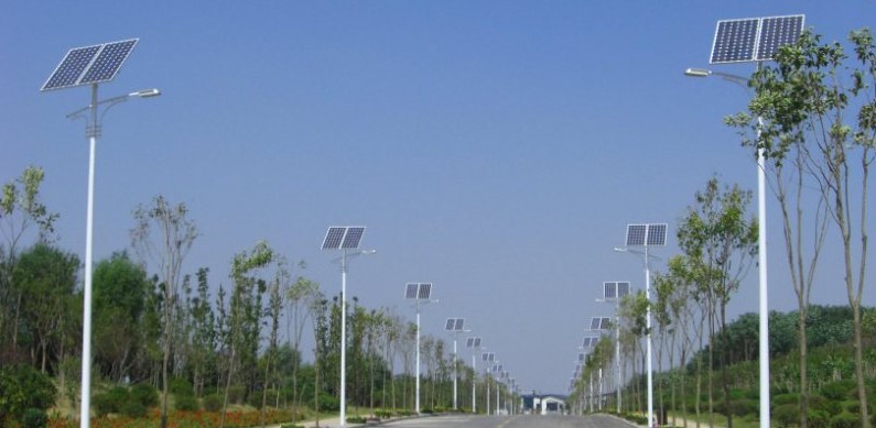 湖南岳阳临湘太阳能路灯厂家 汨罗6米8米10米路灯杆定制