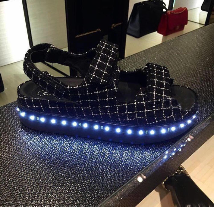 厂家直销 angelbaby同款发光凉鞋 3528LED鞋灯 黑板3.7VUSB充电 可定制