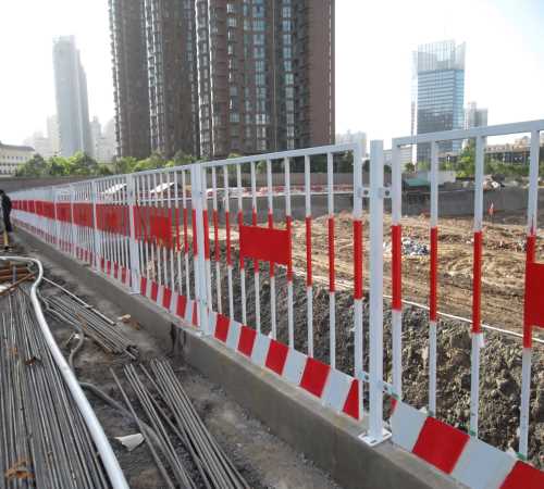 公路防护栏杆生产厂家 临边防护栏杆安装
