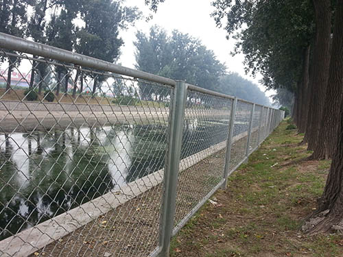 水源地保护区隔离防护围栏