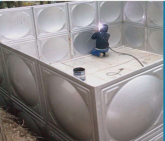 厂家直销不锈钢水箱 保温 螺装不锈钢肋板水箱 欢迎来电垂询