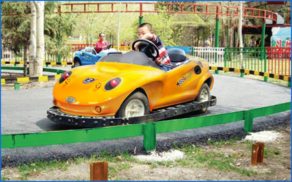 > 新款既刺激又好玩的游乐设备赛车  所属行业:玩具游乐设施大型游艺