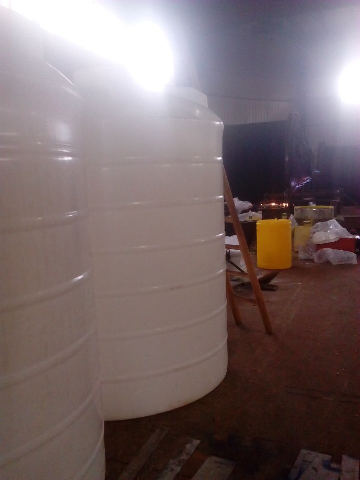 5000L浏阳塑料容器，湖南浏阳酸碱容器，湖南浏阳化工容器，湖南浏阳盐酸容器