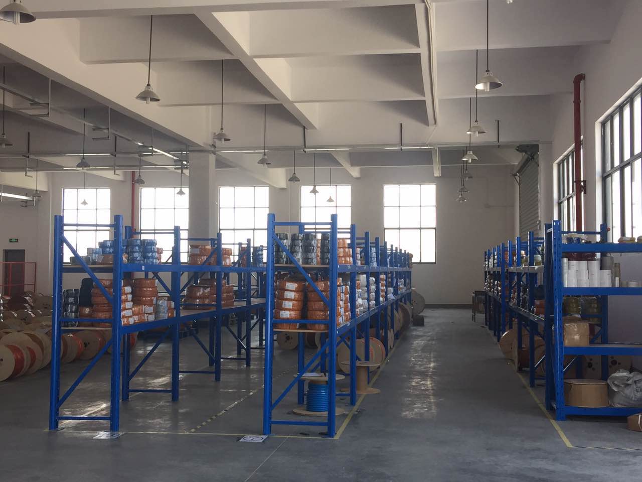 上海仓储货架系统钢结构平台