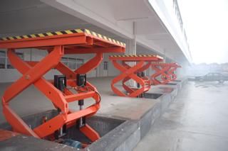升降机厂家直供液压升降货梯 导轨升降机 信誉保证安全可靠