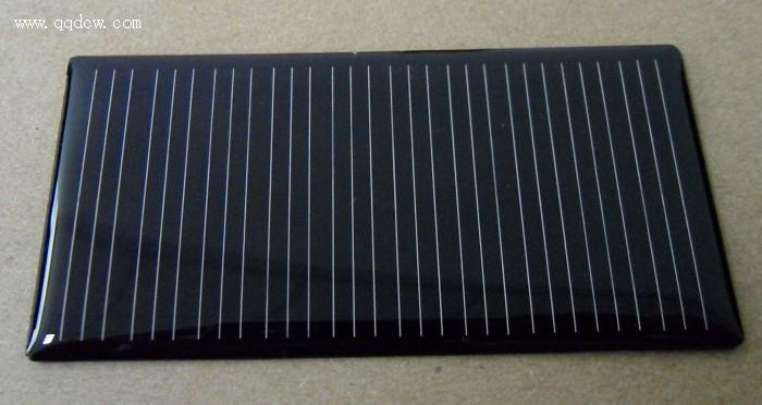 太阳能手机充电器户外便捷移动电源