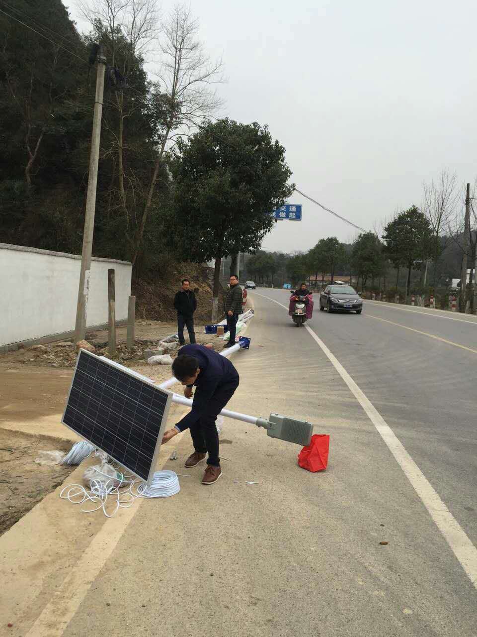 湖南邵阳县太阳能路灯厂家直销 邵阳县户外太阳能路灯