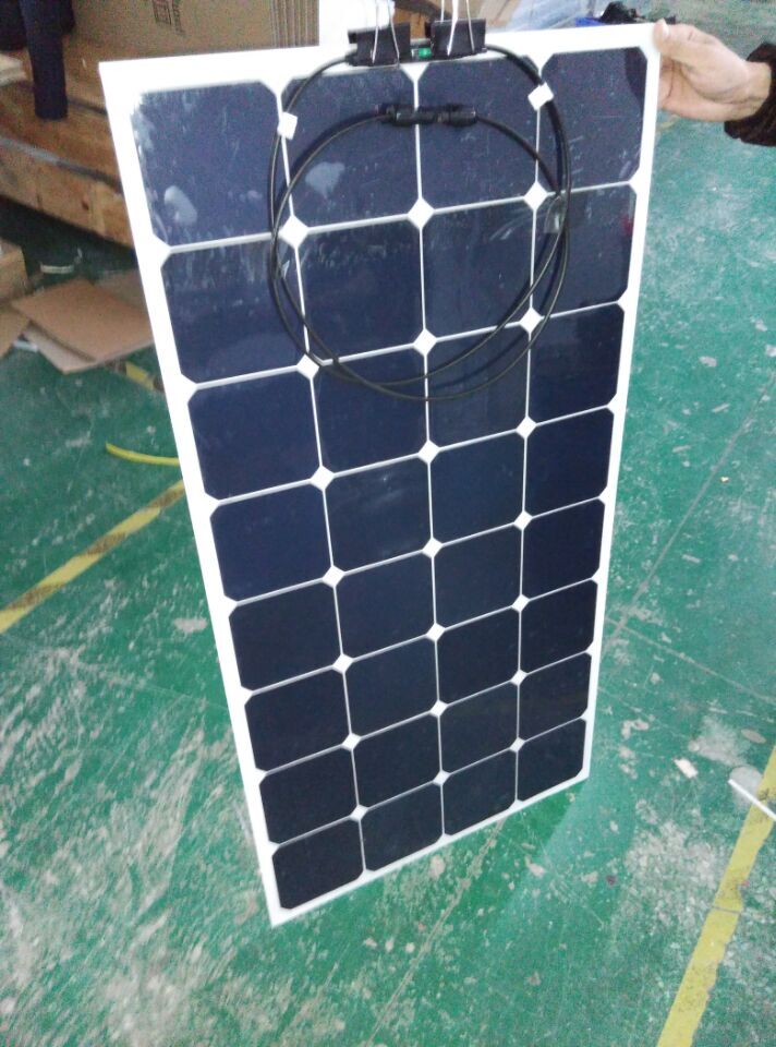 高效太阳能户外发电板，汽车太阳能充电板，便携式太阳能发电板
