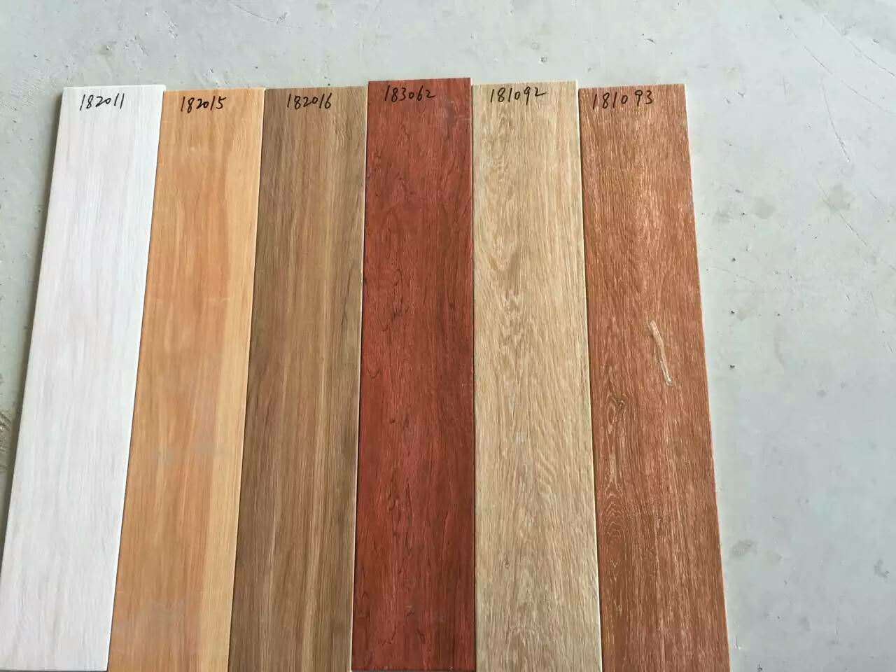 瓷制木纹砖，800乘150mm仿木纹地板砖 罗麦瓷砖