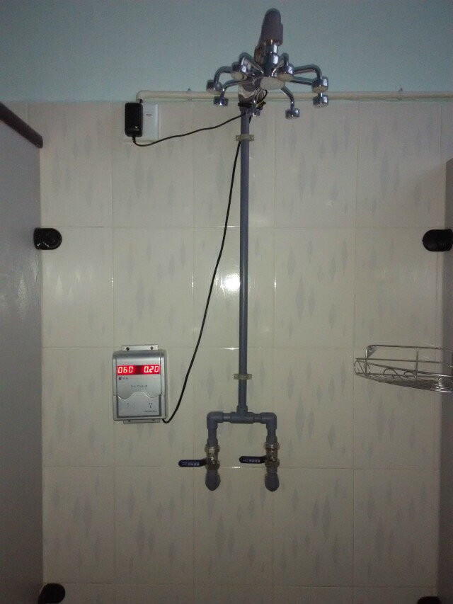 深圳华蕊单位员工浴室洗澡插卡收费机特价批发