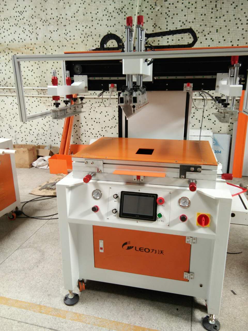 广州力沃丝印机手机壳丝网印刷机半自动丝印机厂家