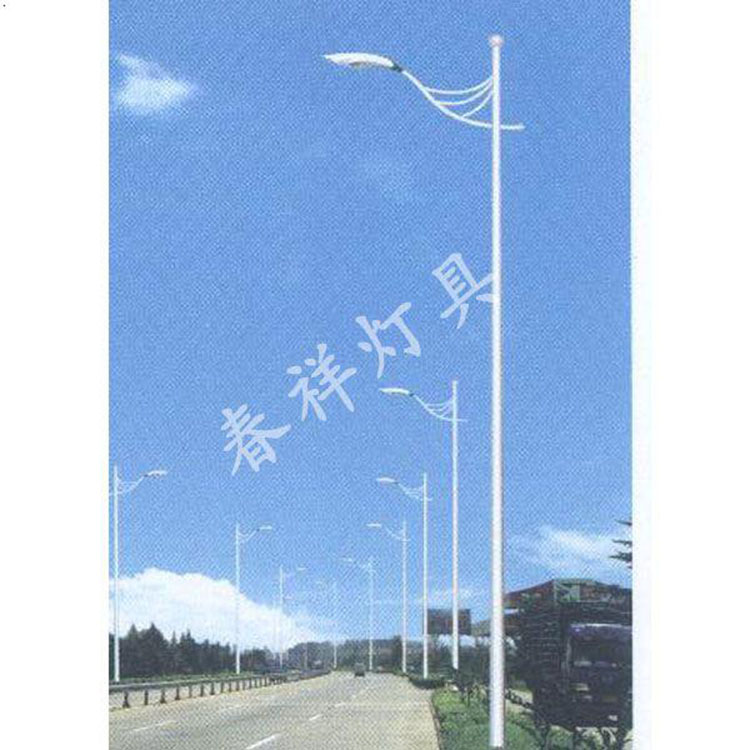 天津春灯具厂家直销多种规格户外道路照明单弯单臂灯杆路灯杆