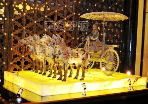 西安青铜器摆件 大摆件礼品 西安典礼大鼎 大中小型铜车马