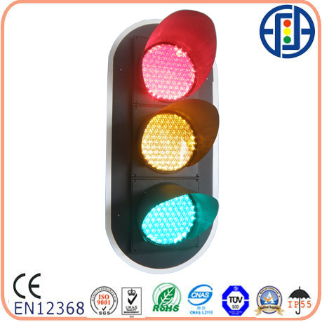 扬州交通红绿灯设计|过红绿灯路口我们应该要注意的安全事项