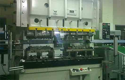 深圳点胶机厂家供应 四轴焊锡机 性能稳定 定量精准
