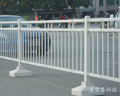广东专业承接不锈钢栏杆、铁艺栏杆、锌钢栏杆、围墙栏杆厂家