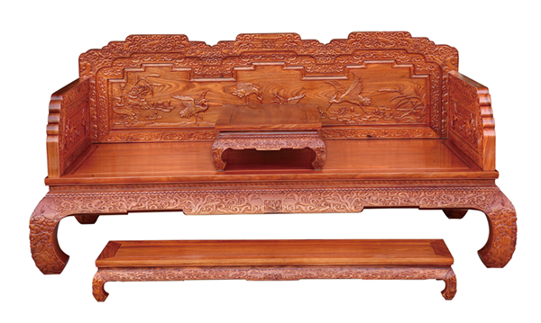 河北誉典福红木家具城 国色天香罗汉床 红木材质的辨别方法