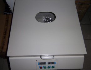 银胶贯孔双面板DVD ROM 、DVD-RW 印刷线路板离心搅拌混合脱泡机除泡机SIENOX