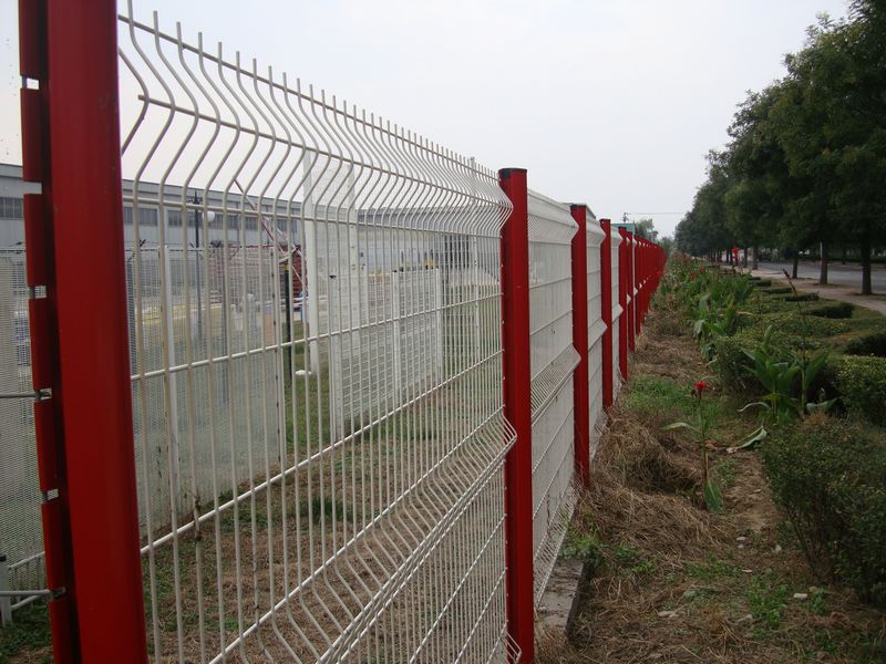 公路围栏工程承接，来宾电焊网片护栏，热镀锌网片围栏制造公司