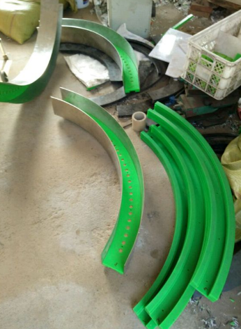 哈尔滨优质聚耐磨导轨 聚耐磨滑轨专业生产厂家在德州豪烁橡塑制品