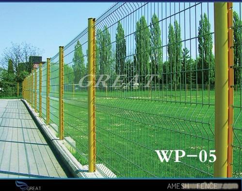 贵港公路围栏制作，来宾热镀锌公路护栏，体育操场围栏生产制作厂