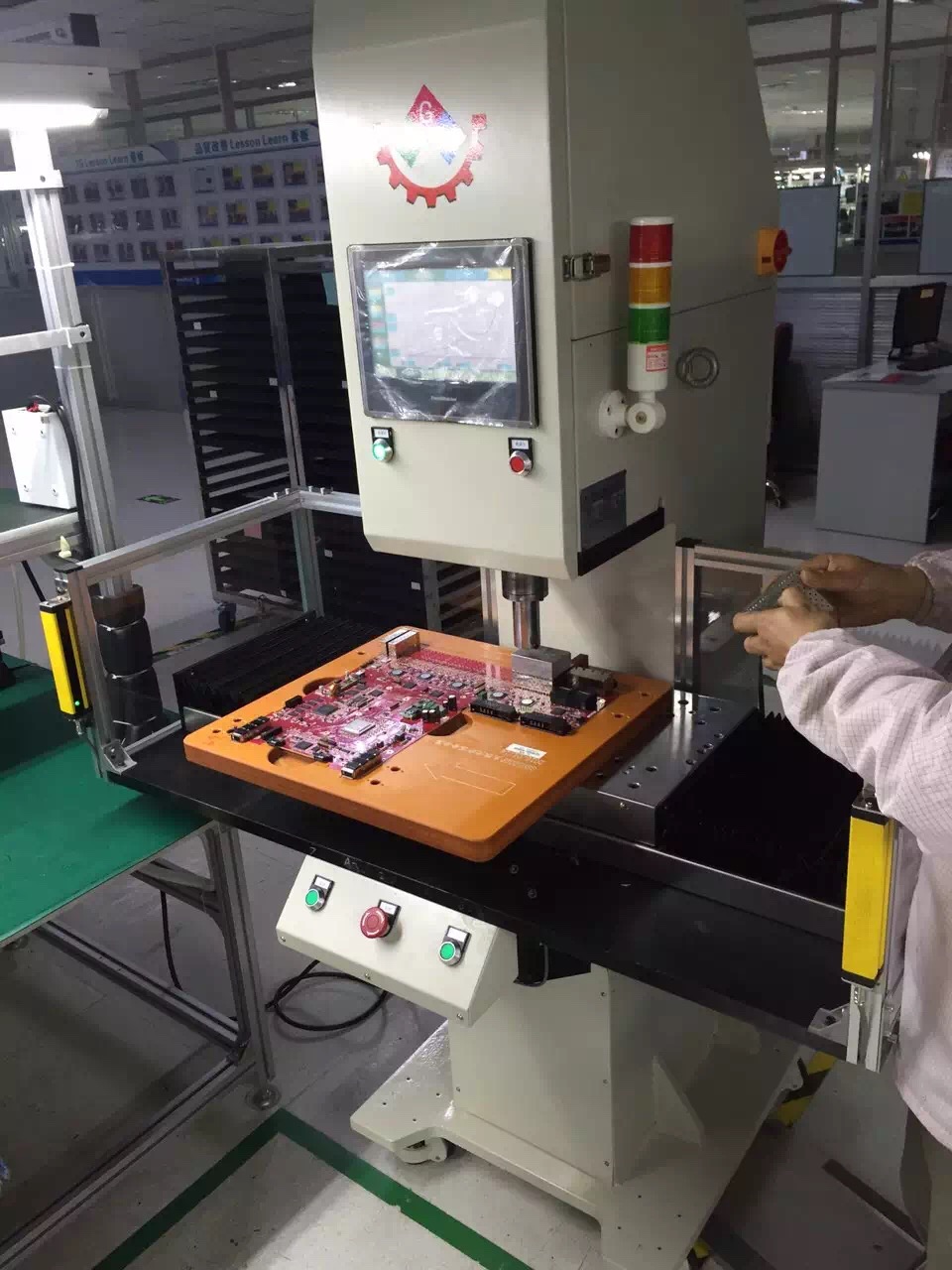东莞市鑫广源 XGT-20KN 台面移动型电子伺服压力机