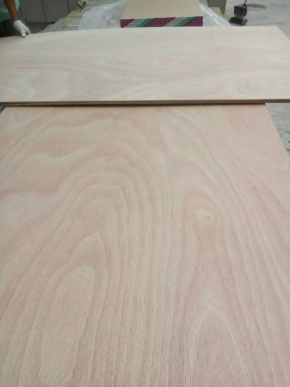 胶合板生产厂家批发销售E1环保胶水杨木桉木混合芯三夹板五夹板多层板材