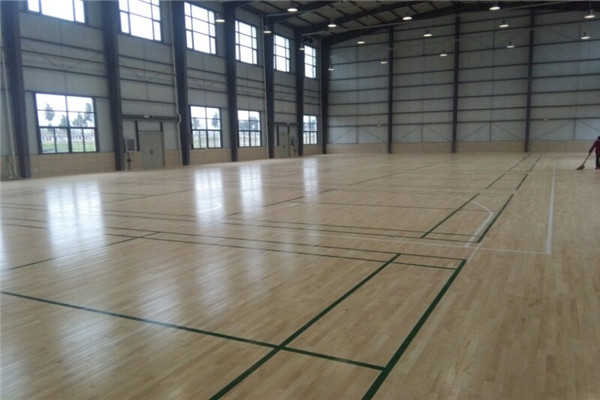 专业球场木地板厂家，篮球馆木地板价格 篮球场运动木地板