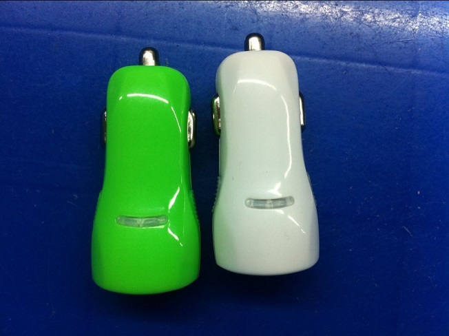 生产直销新款小鸭嘴双口USB车充足2.1A