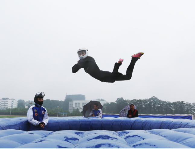 河南开封儿童娱乐设施 青少年科普娱乐中心 室内跳伞培训