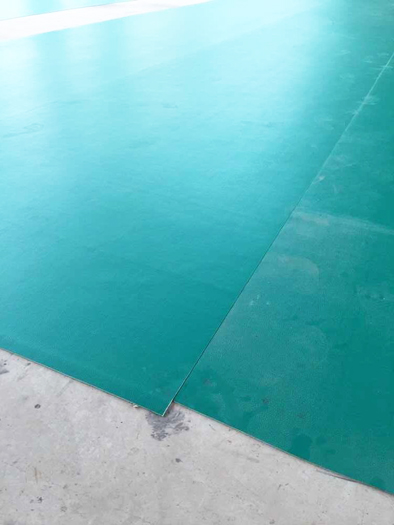 深圳羽毛球馆用PVC胶地板 4.5mm荔枝纹防滑PVC胶地板