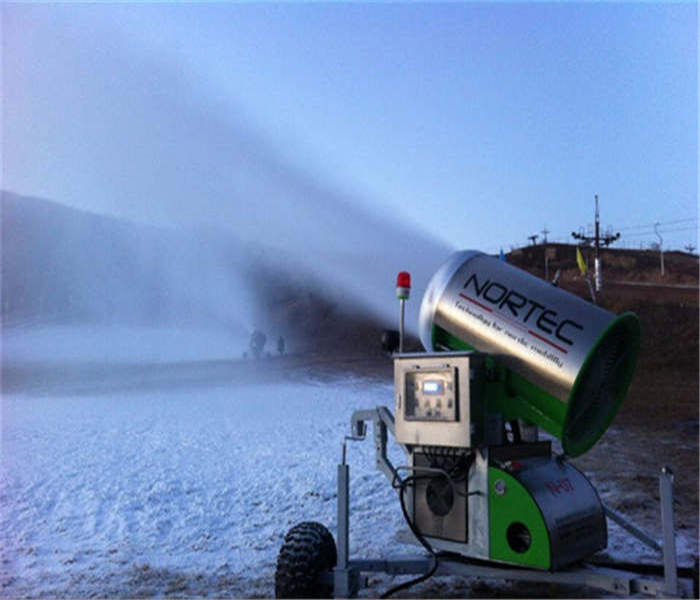 全天候人工造雪机助力冰雪运动发展 安阳滑雪场造雪机优势