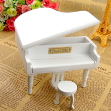 木质工艺礼品音乐盒 创意礼品木质白色三角钢琴八音盒 生日礼物
