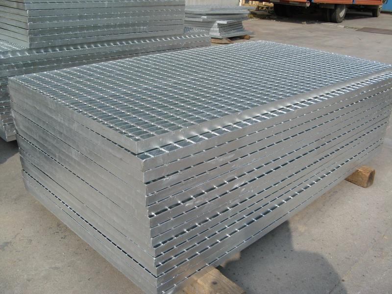 阜新钢格板--q235热镀锌钢格栅板，机房电缆沟盖板，刚梯踏步板，窨井沟盖板